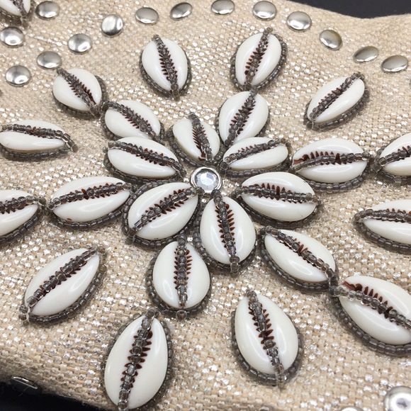 Adorable Franco Sarto seashell purse - Picture 3 of 8